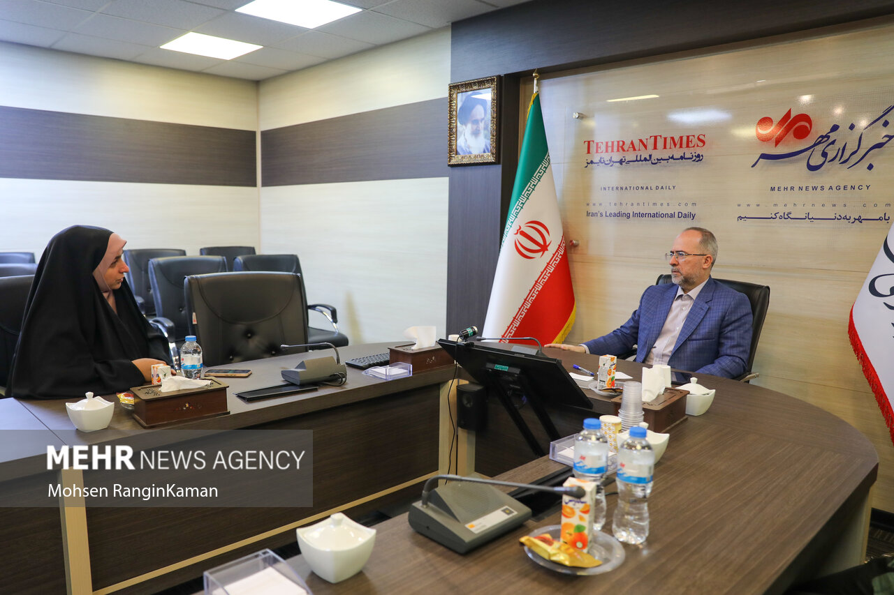 مرز دشمنی بین متدین و غیرمتدین نباید باشد؛شعر کفرآمیز دستاویز دشمن است