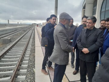 امامی: ۱۷۰ کیلومتر مسیر راه آهن میانه_اردبیل ریل گذاری شده است