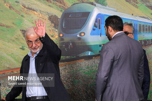 بازدید رئیس جمهور از خطوط راه آهن حومهای استان تهران