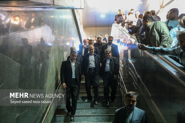 بازدید رئیس جمهور از خطوط راه آهن حومه ای استان تهران