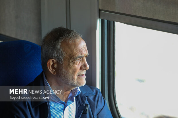 بازدید رئیس جمهور از خطوط راه آهن حومه ای استان تهران