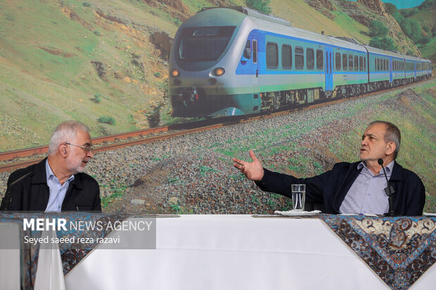 بازدید رئیس جمهور از خطوط راه آهن حومه ای استان تهران