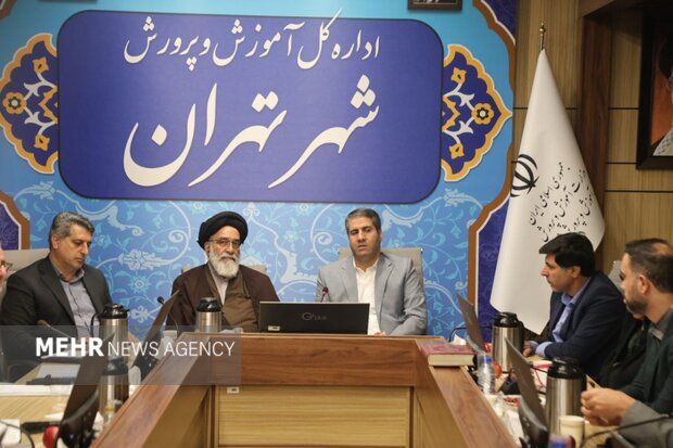 محمودی: نسل جوان در میدان فرهنگی مدارس نقشآفرینی میکند محمودی: نسل جوان در میدان فرهنگی مدارس نقشآفرینی میکند