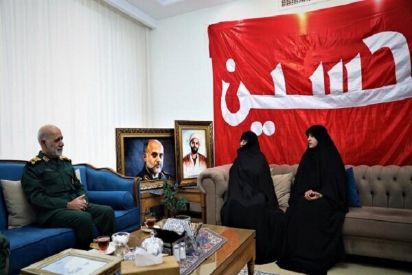 Şehit Gulam Ali Reşid'e Korgeneral rütbesi verildi(+video) Şehit Gulam Ali Reşid'e Korgeneral rütbesi verildi(+video)