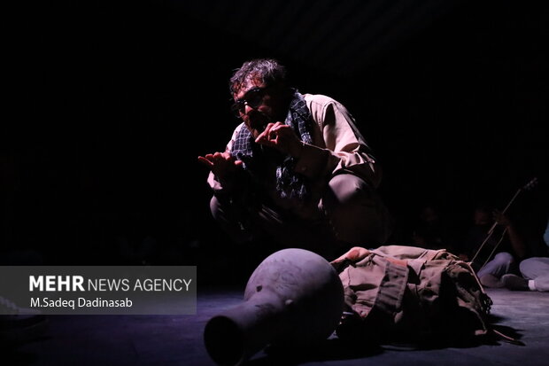 جشنواره استانی مونولوگ حسن حسن