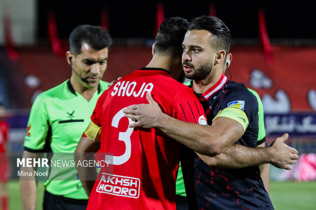 لیگ برتر فوتبال - تراکتور و پرسپولیس 11