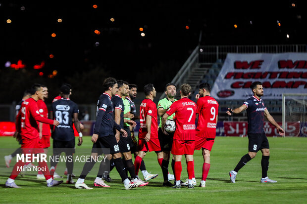 لیگ برتر فوتبال - تراکتور و پرسپولیس 14