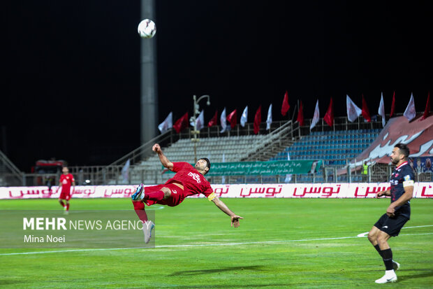 لیگ برتر فوتبال - تراکتور و پرسپولیس 18