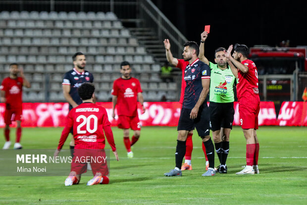 لیگ برتر فوتبال - تراکتور و پرسپولیس 19