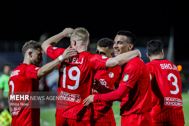 لیگ برتر فوتبال - تراکتور و پرسپولیس 21