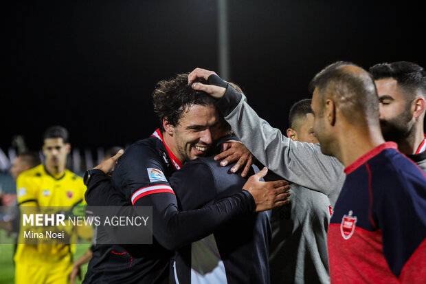 لیگ برتر فوتبال - تراکتور و پرسپولیس 22