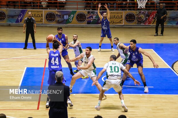 لیگ برتر بسکتبال - پاس کردستان و استقلال تهران