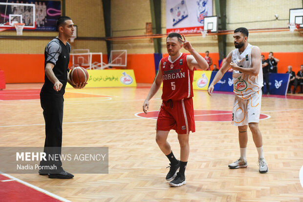 توقف تیم بسکتبال مهگل البرز مقابل شهرداری گرگان