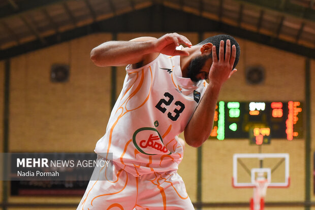 توقف تیم بسکتبال مهگل البرز مقابل شهرداری گرگان