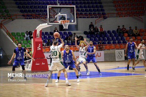 هفته هفتم لیگ برتر بسکتبال پاس کردستان و استقلال