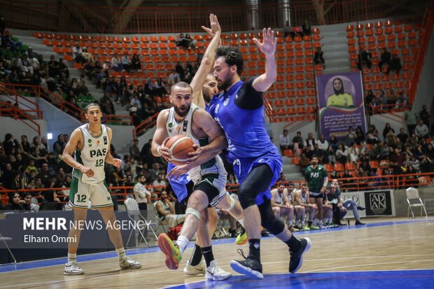 لیگ برتر بسکتبال - پاس کردستان و استقلال تهران 32