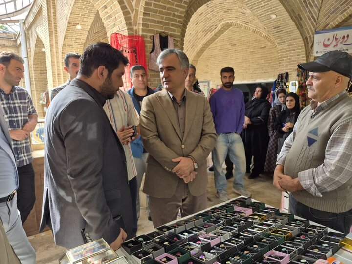 نمایشگاه محصولات قرآنی کردستان تا دهم آبان پذیرای بازدید علاقمندان