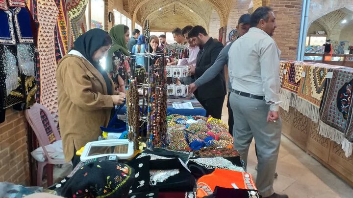 نمایشگاه محصولات قرآنی کردستان تا دهم آبان پذیرای بازدید علاقمندان