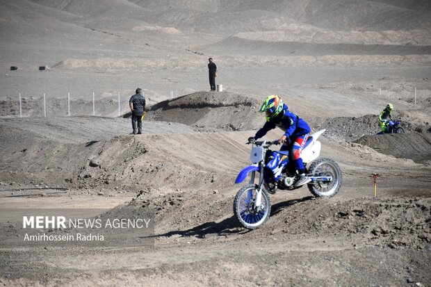 مسابقات موتور کراس خراسان جنوبی