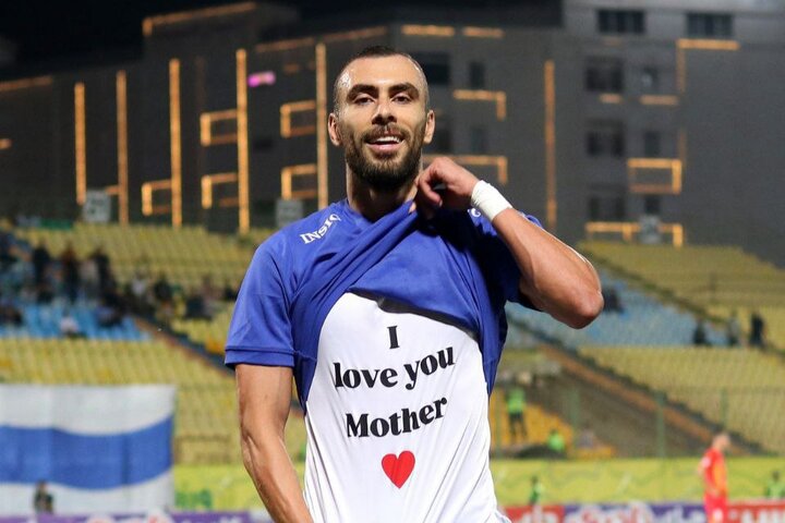 حرکت زیبای زننده گل شهرآورد اهواز؛ «دوستت دارم مادر»