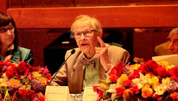 ایرانشناسی که می‌خواست کنار زاینده رود به خاک سپرده شود