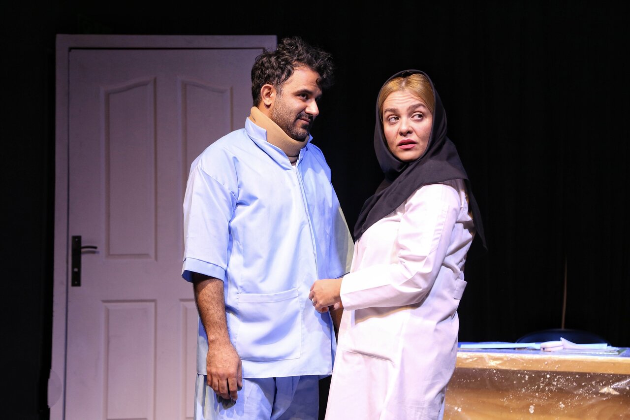 تئاتر،نمايش،مخاطب،سهيل،ملكي،تماشاگر،نمايشي،ستاره،ديدن،توليد، ...