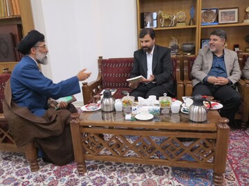 رؤسای مراکز اسناد ملی و سازمان کتابخانه‌های آستان قدس رضوی دیدار کردند