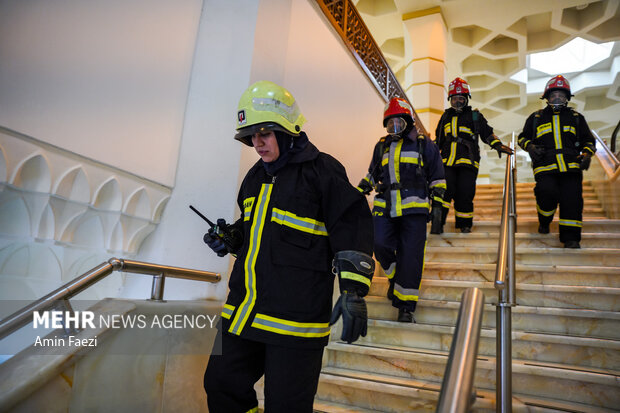 مانور امداد و نجات در حرم شاهچراغ(ع)