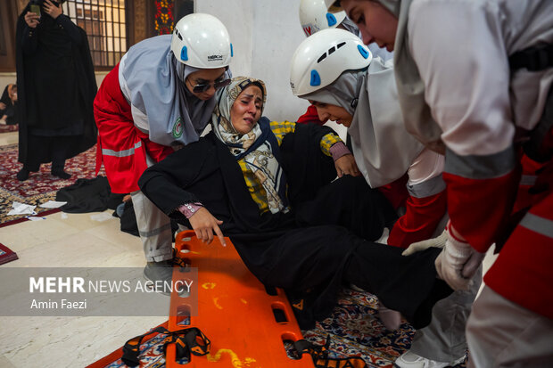 مانور امداد و نجات در حرم شاهچراغ(ع)