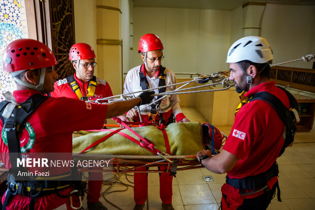 مانور امداد و نجات در حرم شاهچراغ(ع)