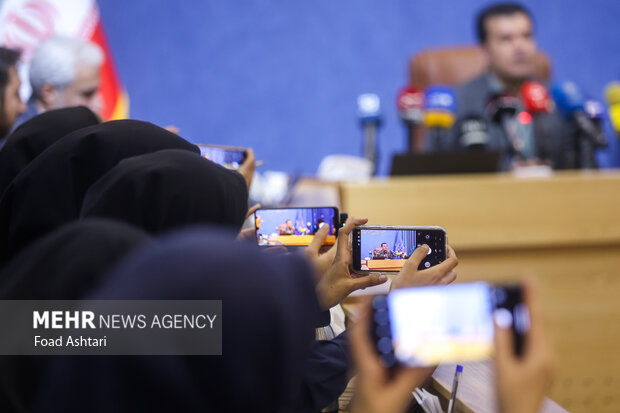 نشست خبری معاون علمی رئیس جمهور