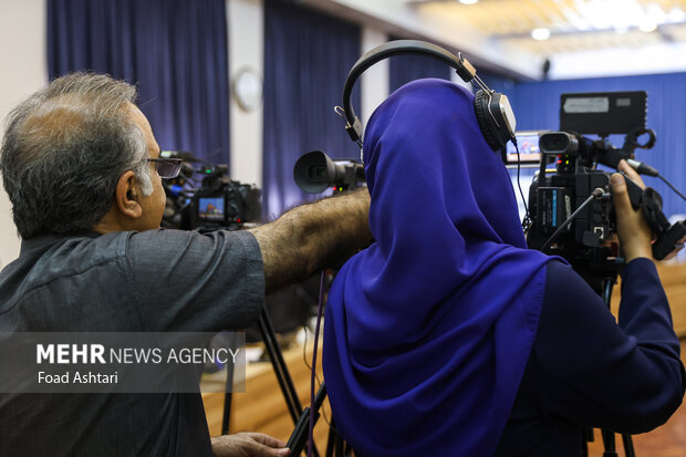 نشست خبری معاون علمی رئیس جمهور