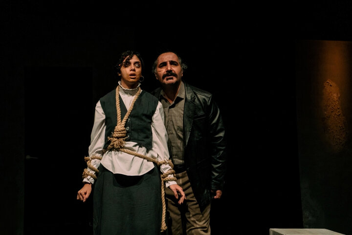 روایتی سوررئالیستی از سوگ و سکوت؛ اینجا همه عزادارند