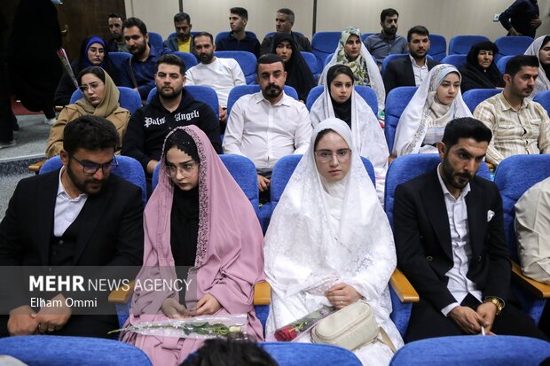 مراسم آئین وصال جشن ازدواج 215 سرباز ولایت در سنندج