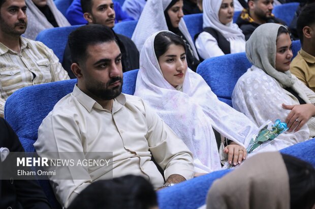 مراسم آئین وصال جشن ازدواج 215 سرباز ولایت در سنندج