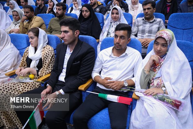 مراسم آئین وصال جشن ازدواج 215 سرباز ولایت در سنندج