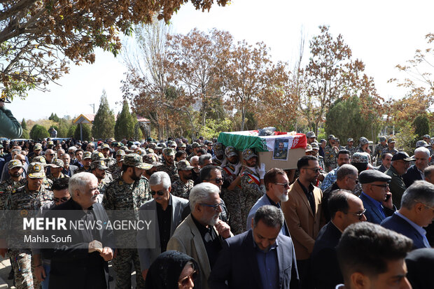 آیین تشییع جانباز سرافراز سرتیپ دوم خلبان محمد طیبی در اراک