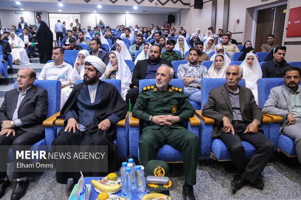 مراسم آئین وصال جشن ازدواج ۲۱۵ سرباز ولایت در سنندج