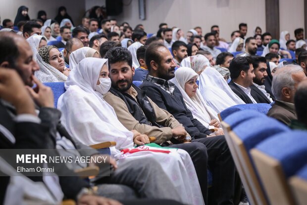 مراسم آئین وصال جشن ازدواج ۲۱۵ سرباز ولایت در سنندج