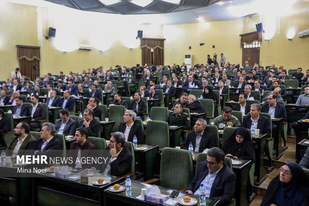 جلسه شورای اداری استان آذربایجان شرقی با حضور وزیر ارتباطات 20