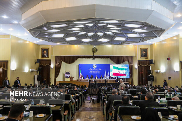 جلسه شورای اداری استان آذربایجان شرقی با حضور وزیر ارتباطات 27