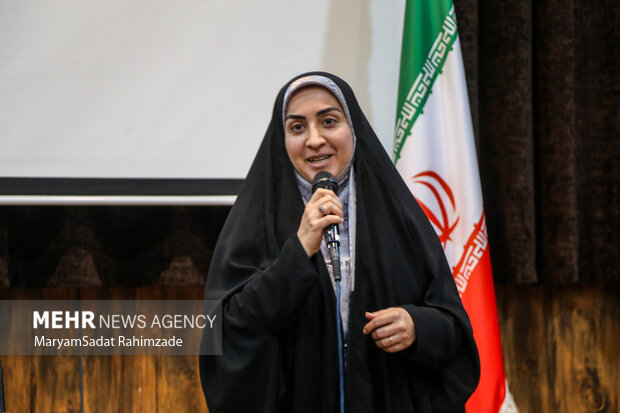 نشست هم اندیشی نوجوانان نخبه و فعال فرهنگی فارس