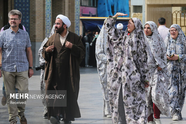 بررسی حضور گردشگران خارجی در حرم حضرتمعصومه(س)، پیشتازی آمریکایی ها