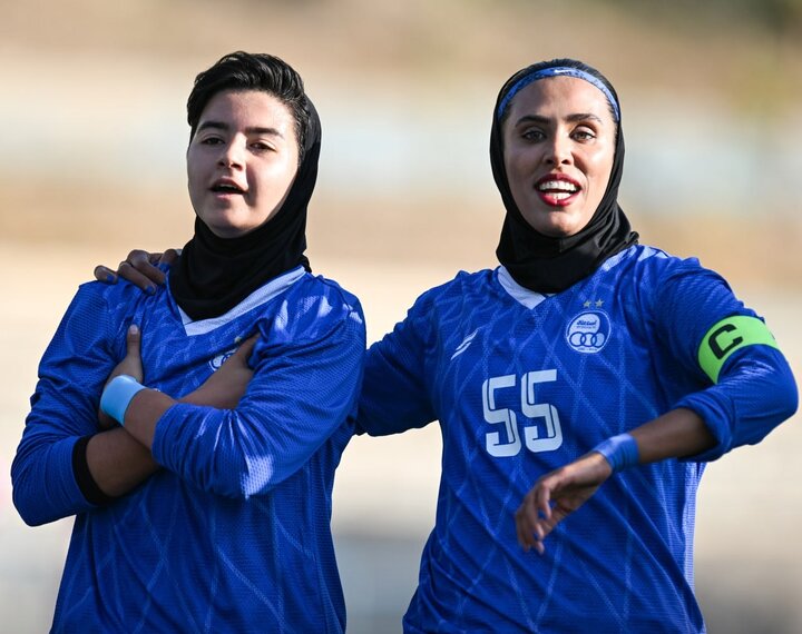 سرمربی استقلال: دوست دارم سال بعد هم با آبی‌ها باشم