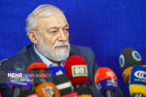 نشست خبری همایش ما و غرب