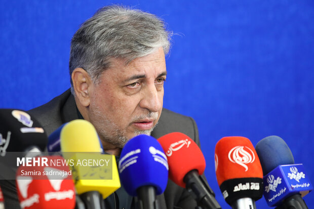 نشست خبری همایش ما و غرب