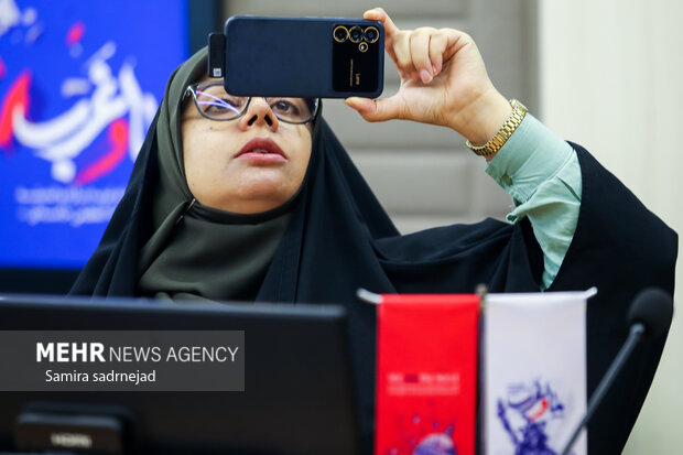 نشست خبری همایش ما و غرب