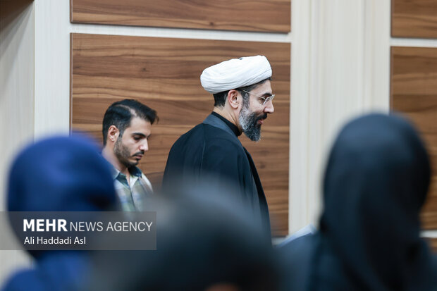 نشست خبری بزرگداشت یوم الله 13 آبان