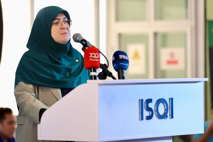 مهاجرانی: دولت از حضور مؤثر بخش خصوصی در رشد اقتصادی حمایت میکند