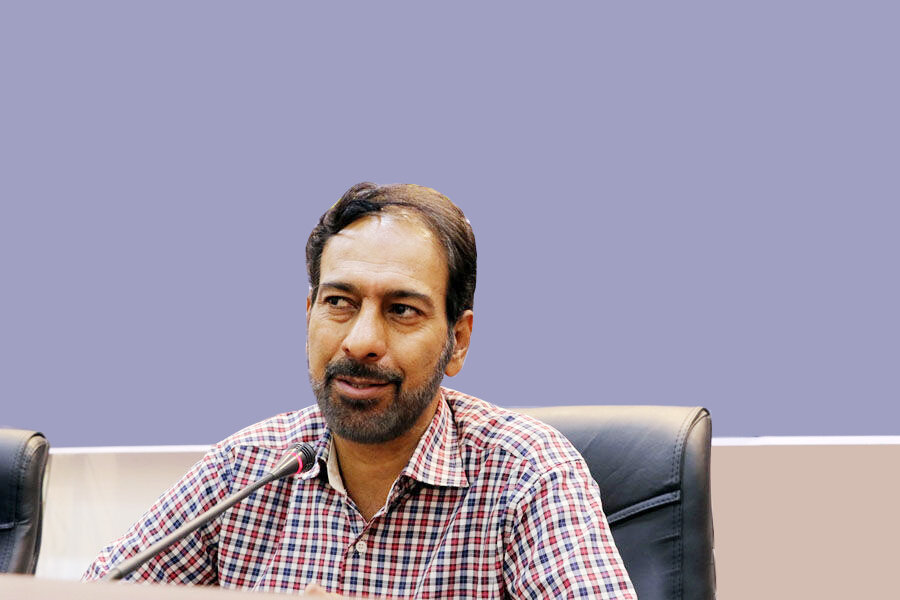 اکبر صحرایی؛ نویسندهای که از دل جنگ بر لوح جان قلم زد